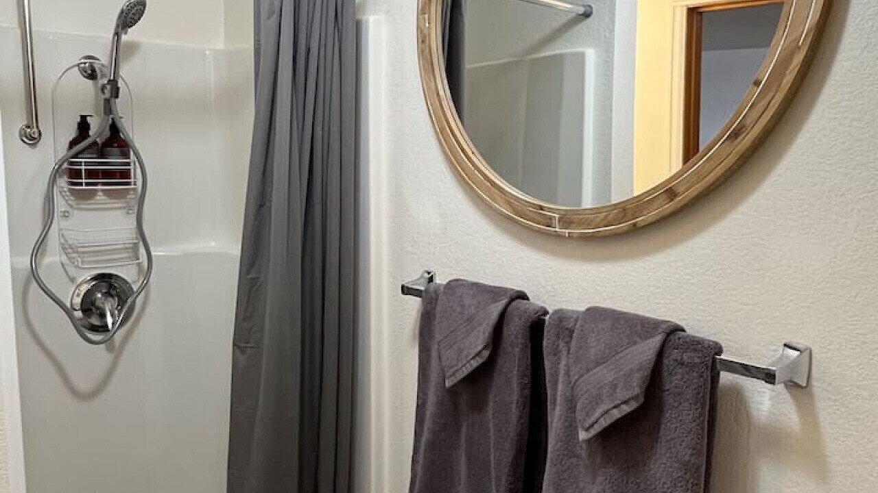 Photo of Bathroom in Lazear