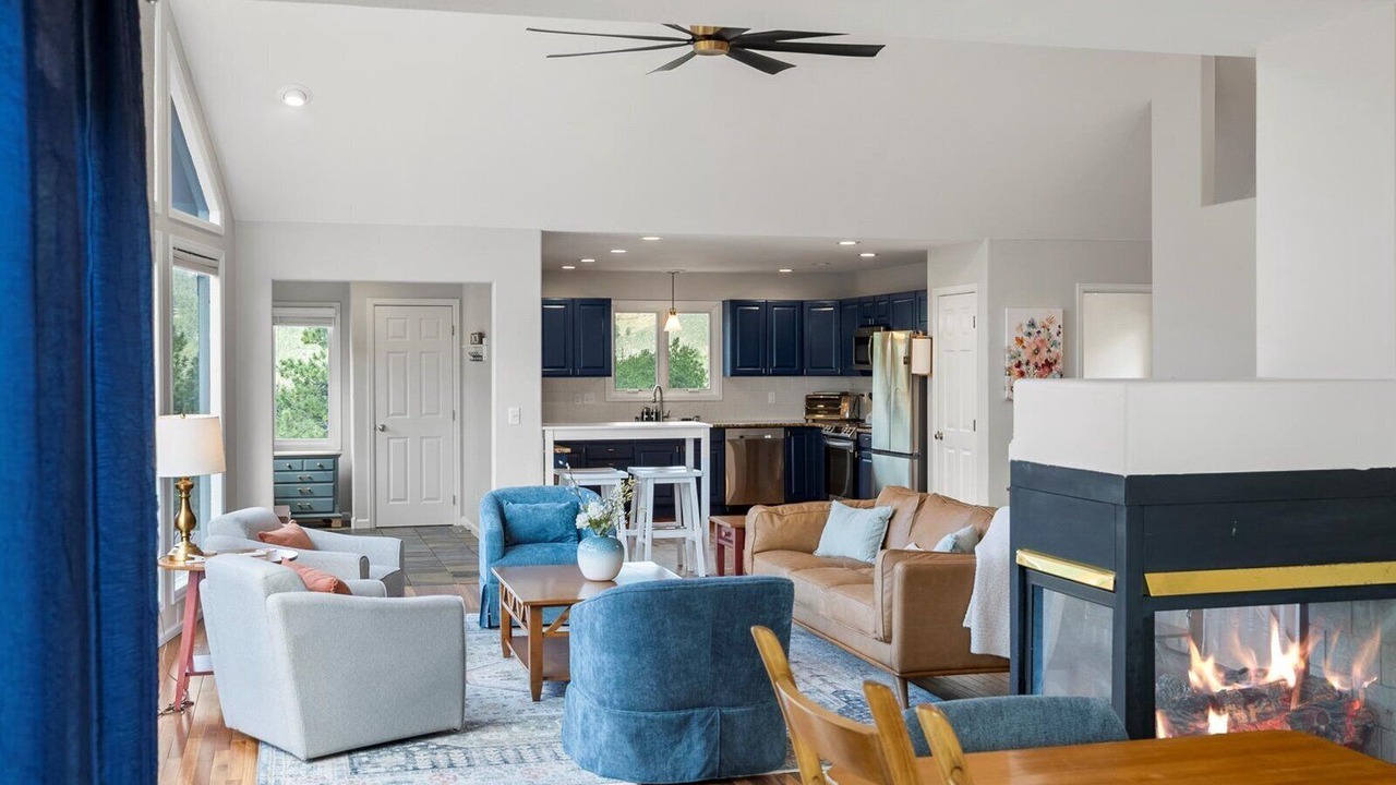 Photo of Livingroom in Bailey