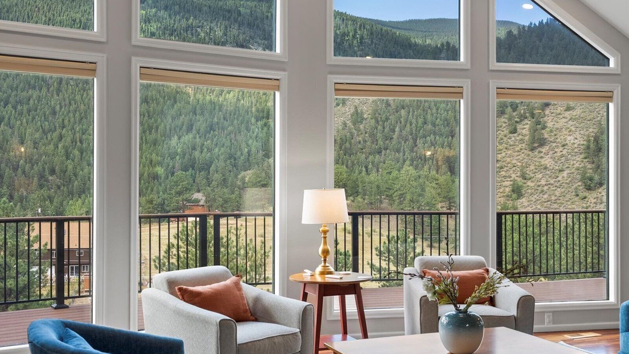 Photo of Livingroom in Bailey