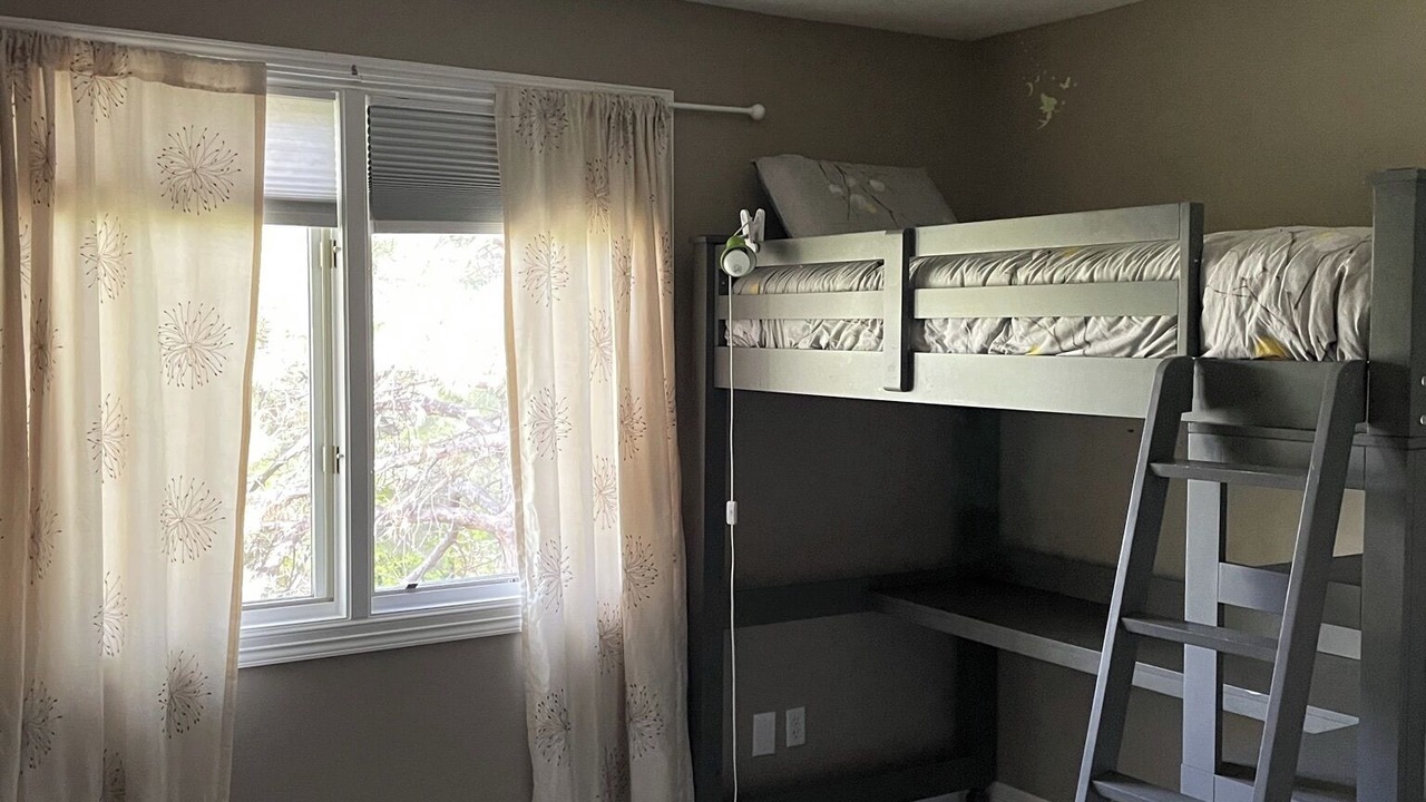 Photo of Bedroom in Northridge