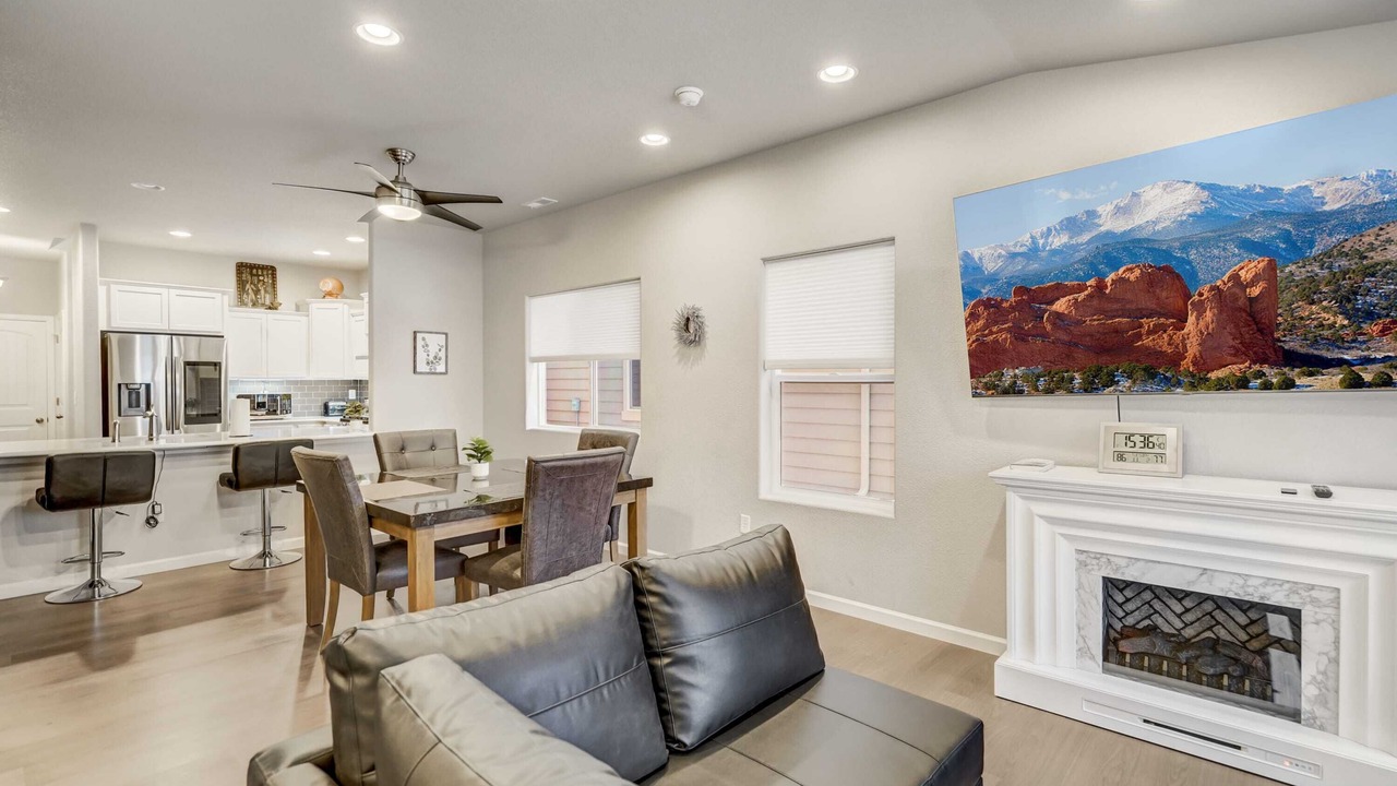 Photo of Livingroom in Southeast Colorado Springs