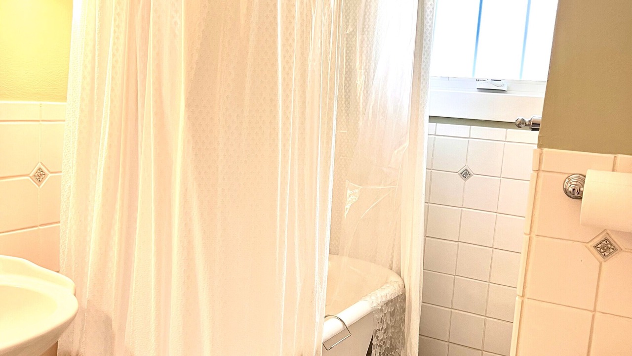 Photo of Bathroom in University Park