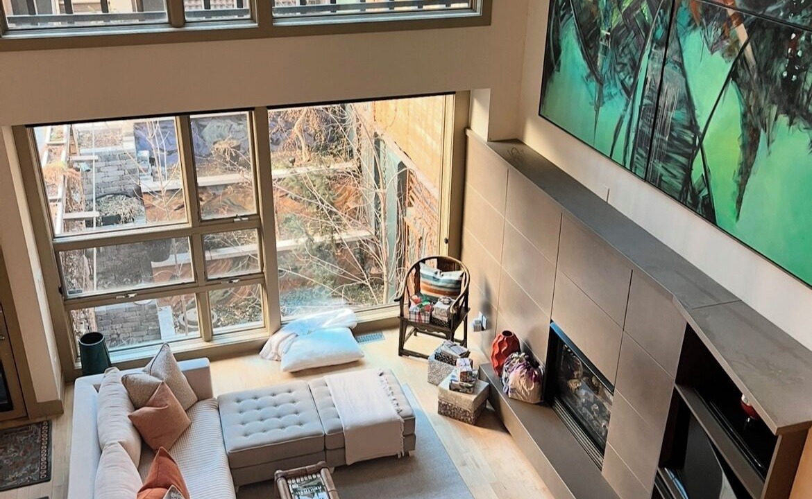 Photo of Livingroom in Civic Center