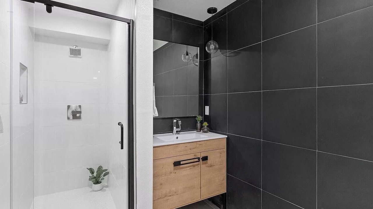 Photo of Bathroom in Congress Park
