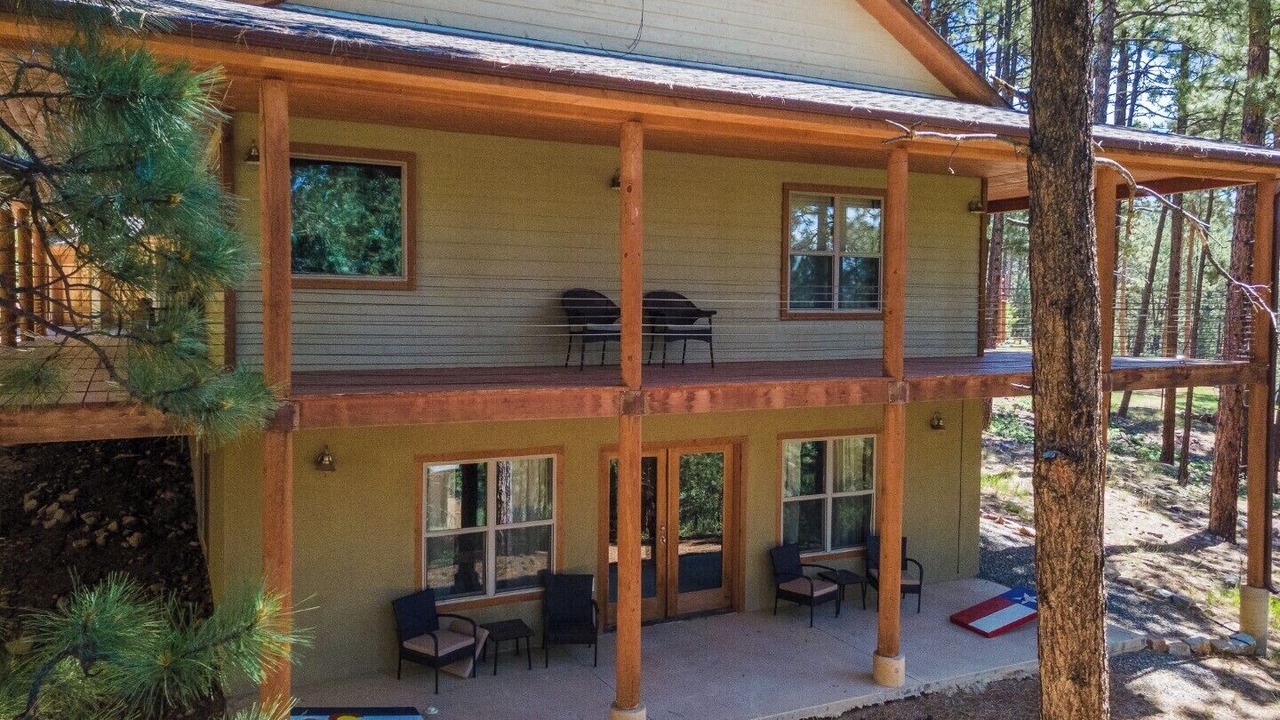 Photo of Patio Balcony in Forest Lakes