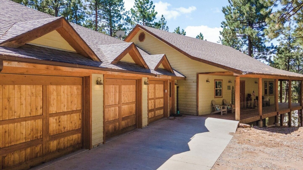 Photo of Outdoor in Forest Lakes