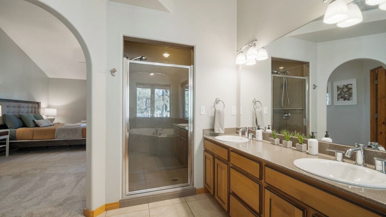 Photo of Bathroom in Forest Lakes