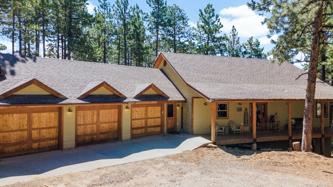 Photo of Outdoor in Forest Lakes