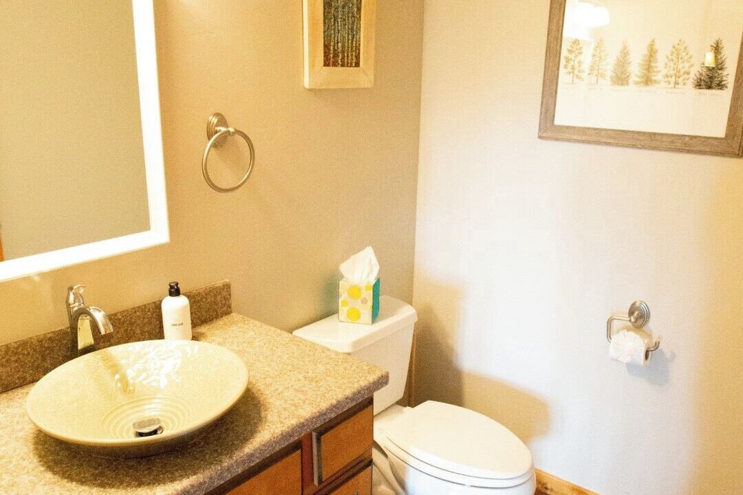 Photo of Bathroom in Forest Lakes