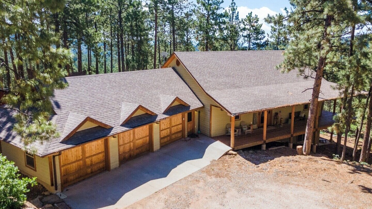 Photo of Outdoor in Forest Lakes