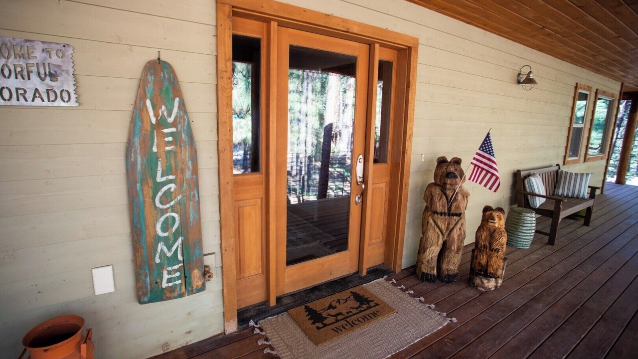 Photo of Outdoor in Forest Lakes