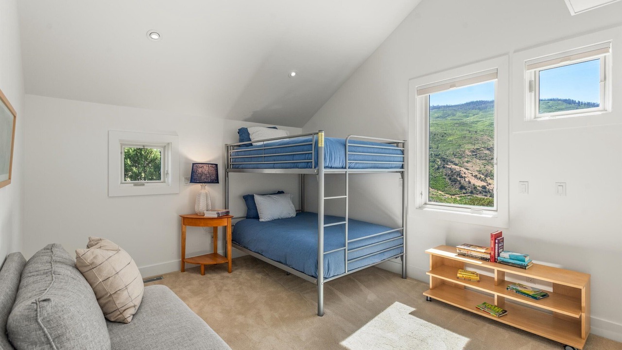 Photo of Bedroom in Carbondale