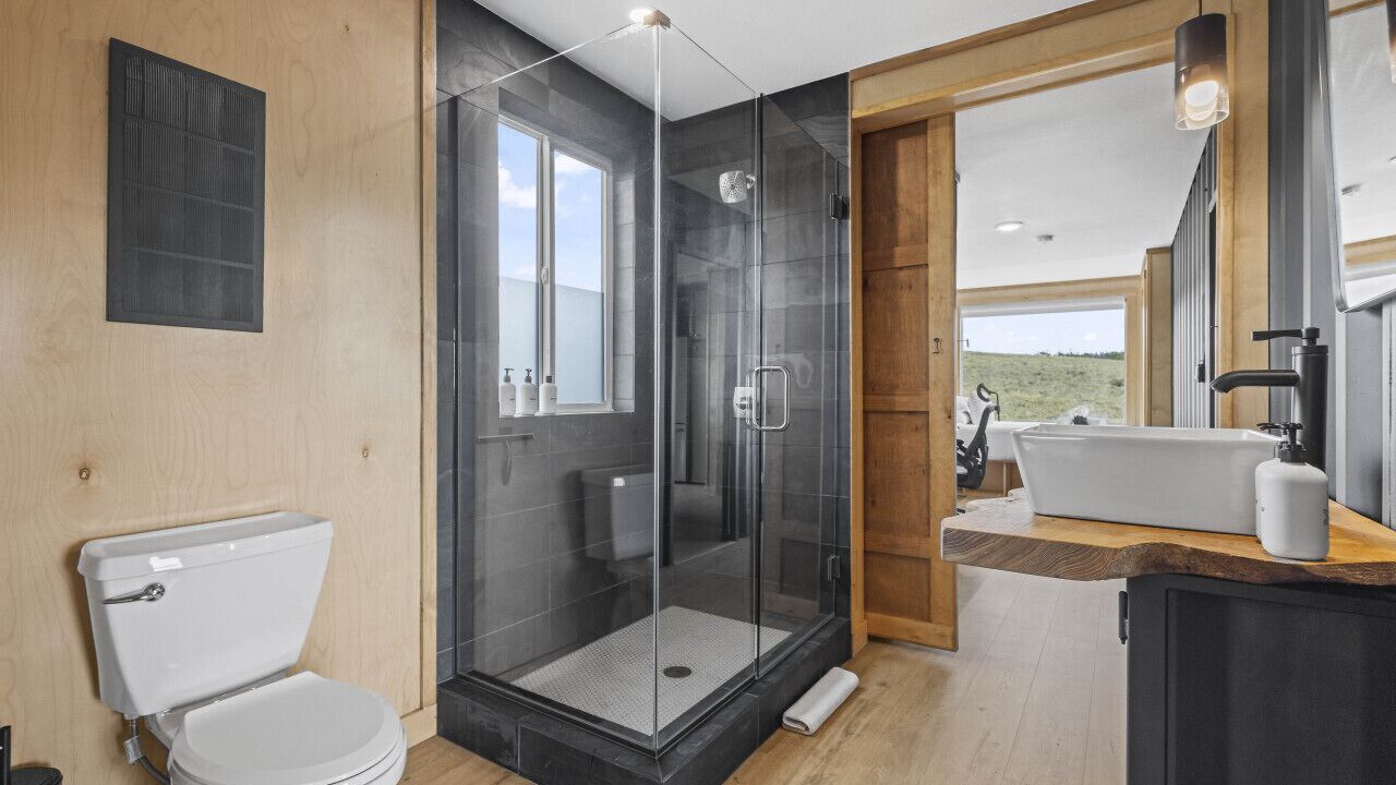 Photo of Bathroom in Indian Mountain