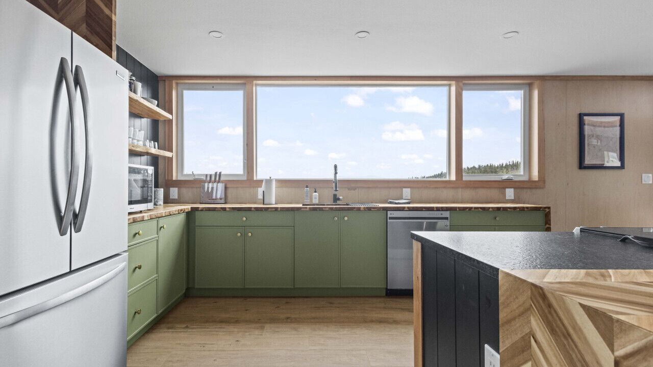 Photo of Kitchen in Indian Mountain