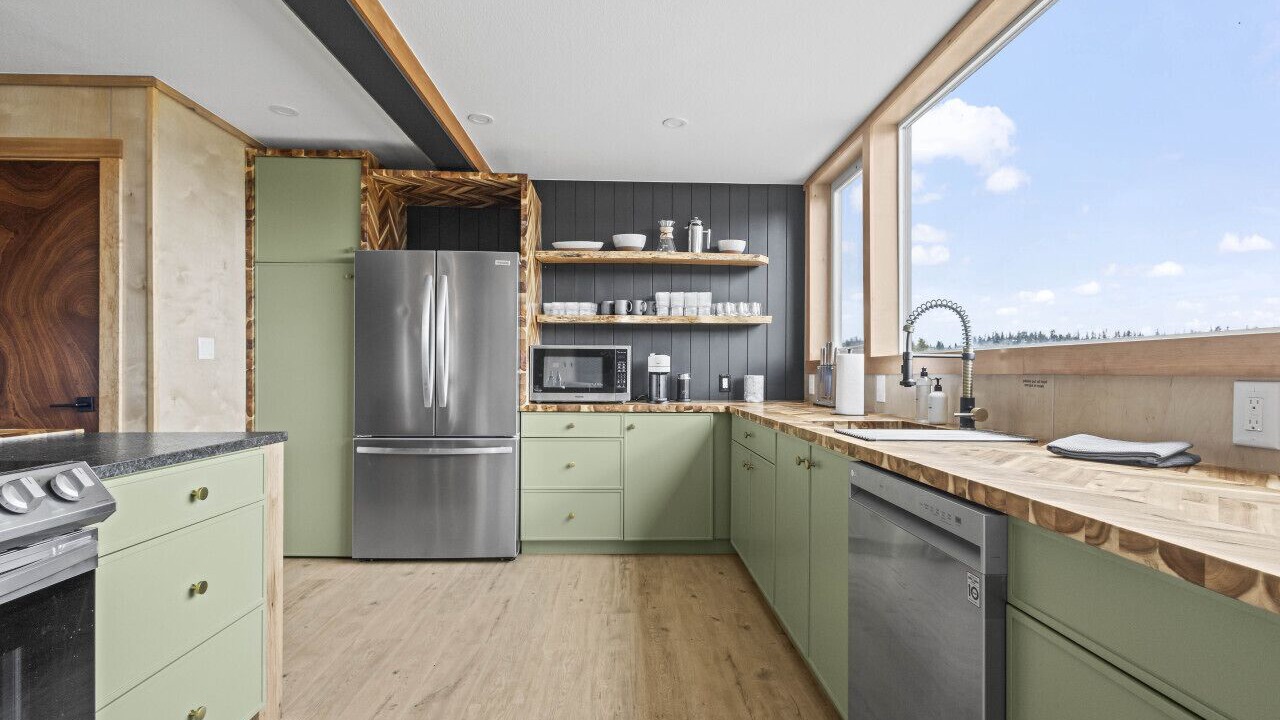 Photo of Kitchen in Indian Mountain