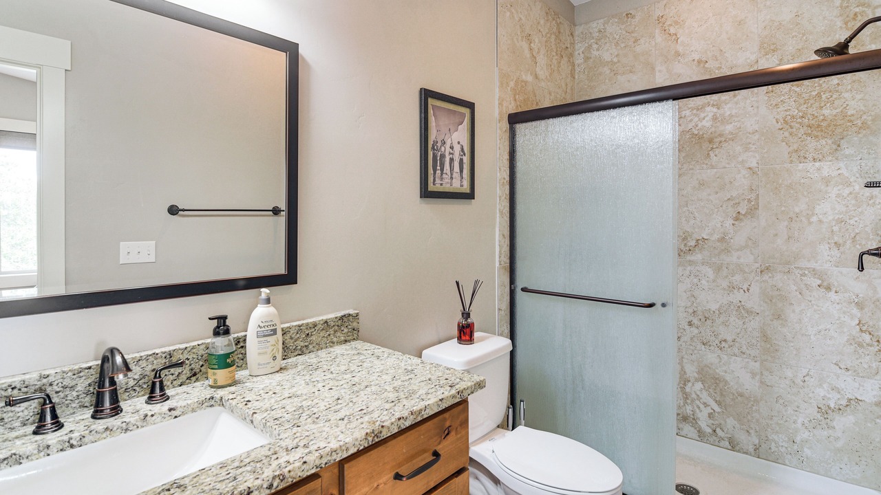 Photo of Bathroom in Rendezvous