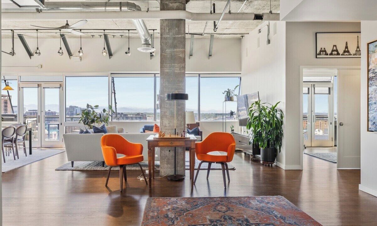 Photo of Livingroom in Ballpark