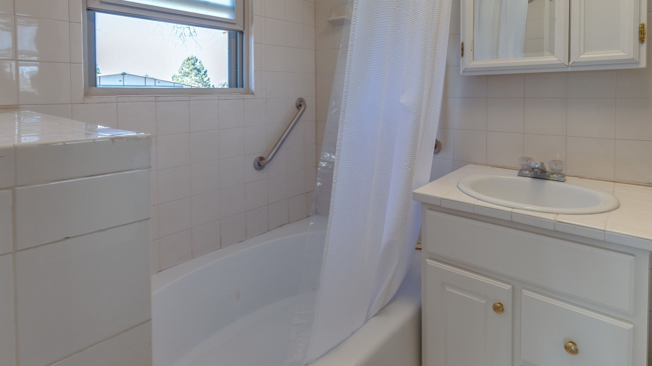 Photo of Bathroom in Aurora