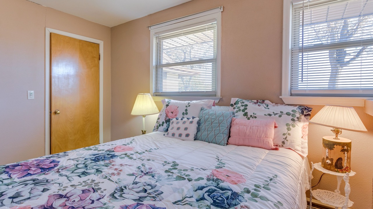 Photo of Bedroom in Aurora