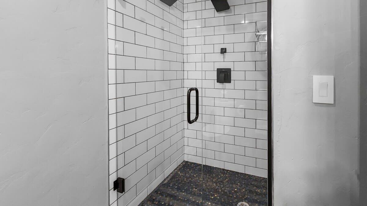 Photo of Bathroom in Peak 8