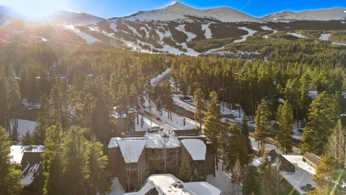 Photo of Others in Peak 8