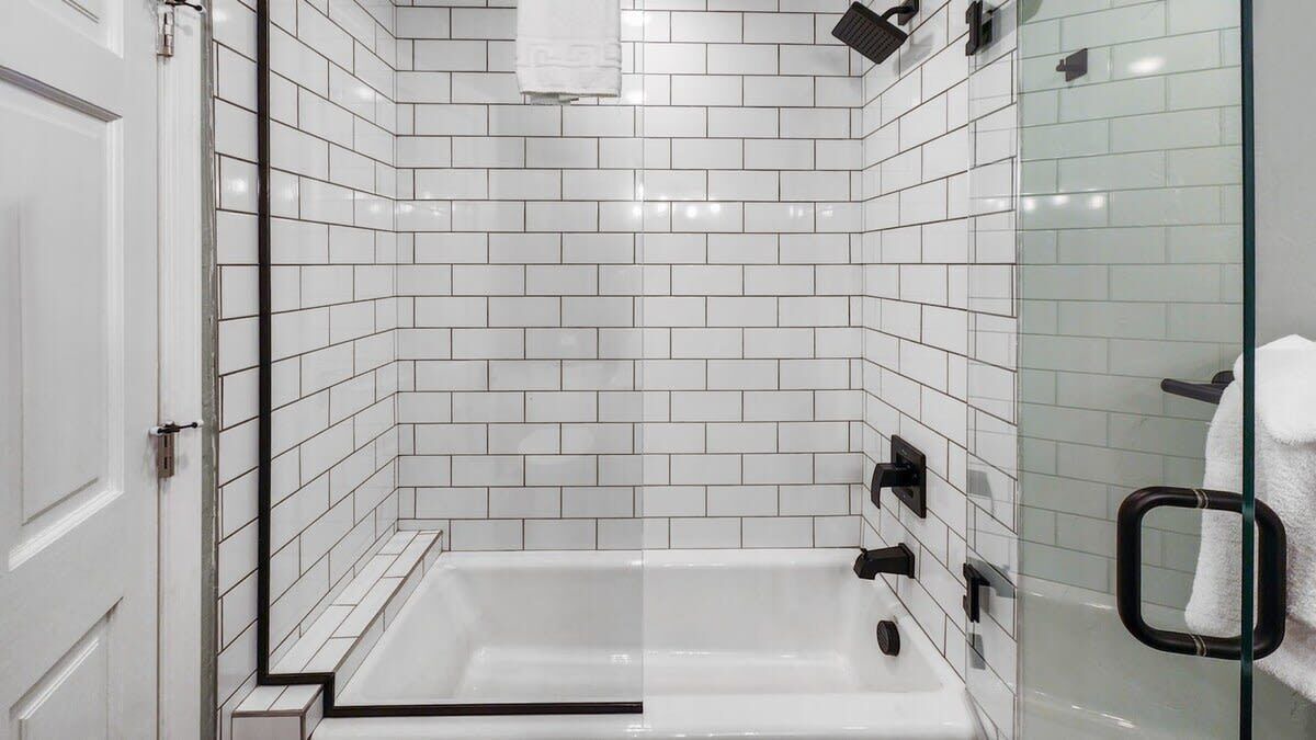 Photo of Bathroom in Peak 8