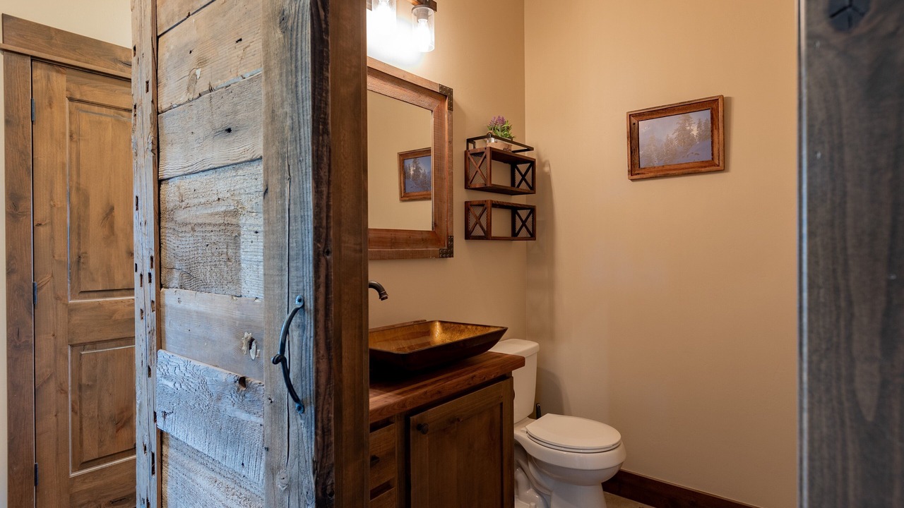 Photo of Bathroom in Lake Hatcher Park