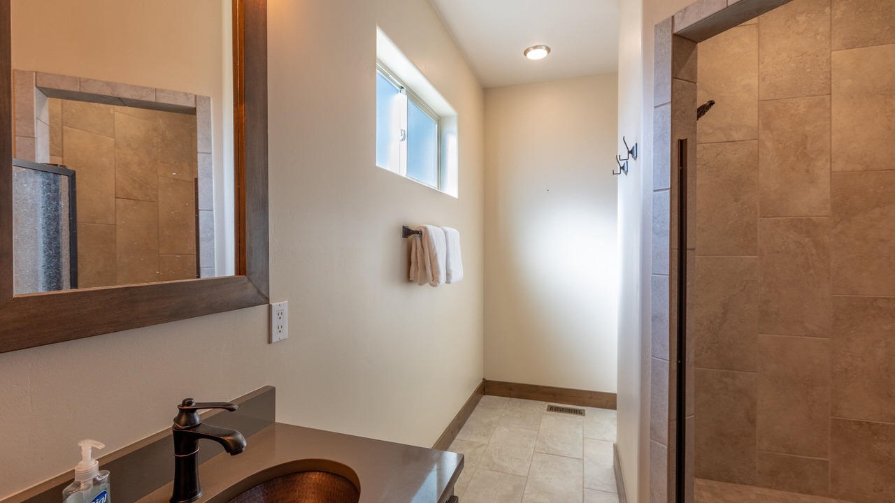 Photo of Bathroom in Lake Hatcher Park