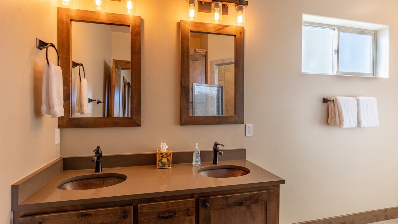 Photo of Bathroom in Lake Hatcher Park