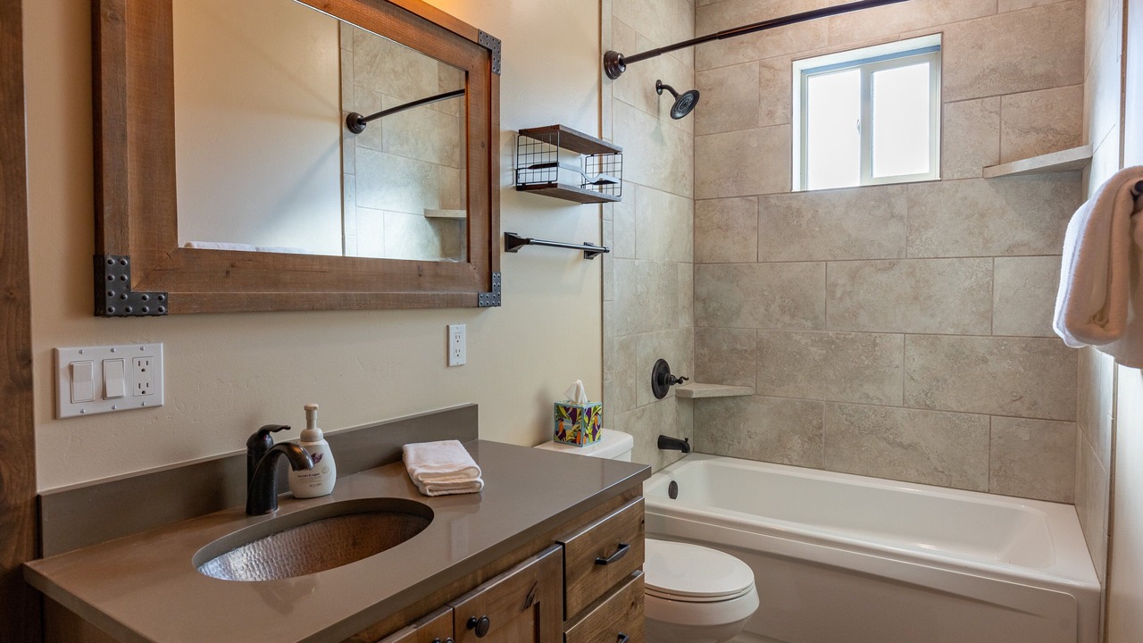 Photo of Bathroom in Lake Hatcher Park