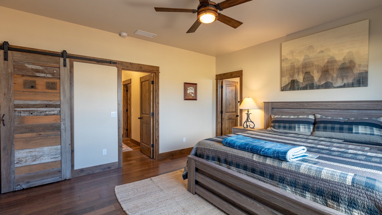 Photo of Bedroom in Lake Hatcher Park