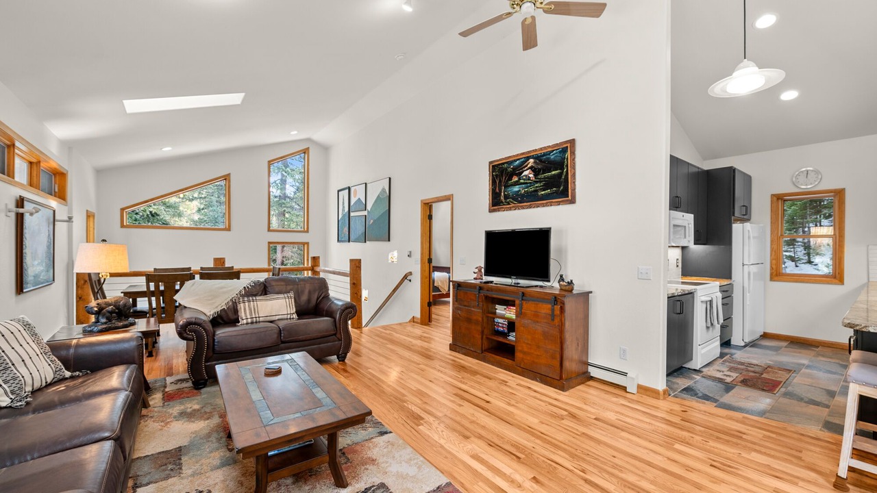 Photo of Livingroom in Downieville-Lawson-Dumont
