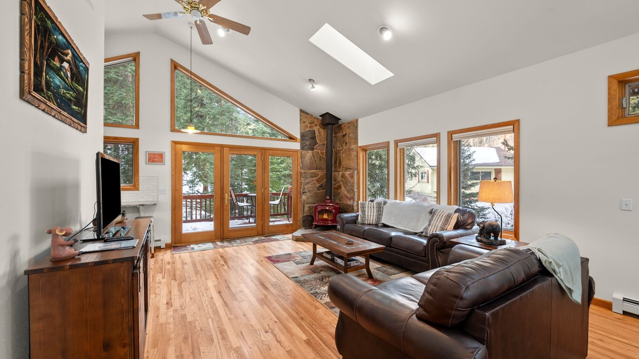 Photo of Livingroom in Downieville-Lawson-Dumont