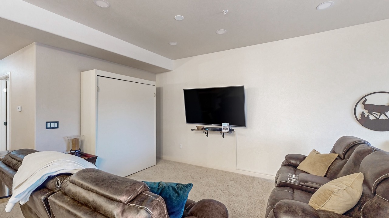 Photo of Livingroom in Fraser