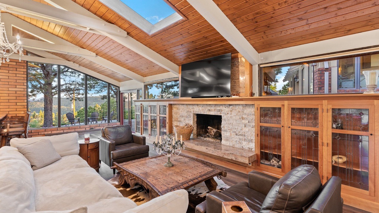 Photo of Livingroom in Golden