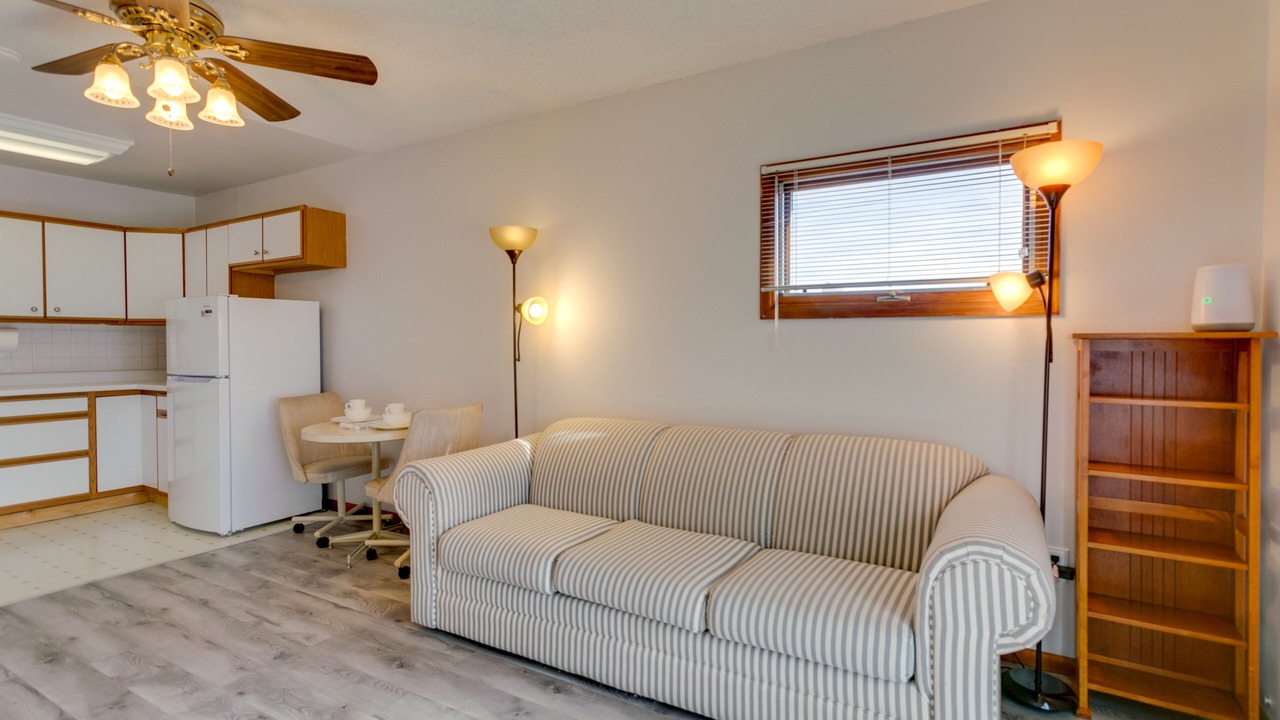 Photo of Livingroom in Aurora