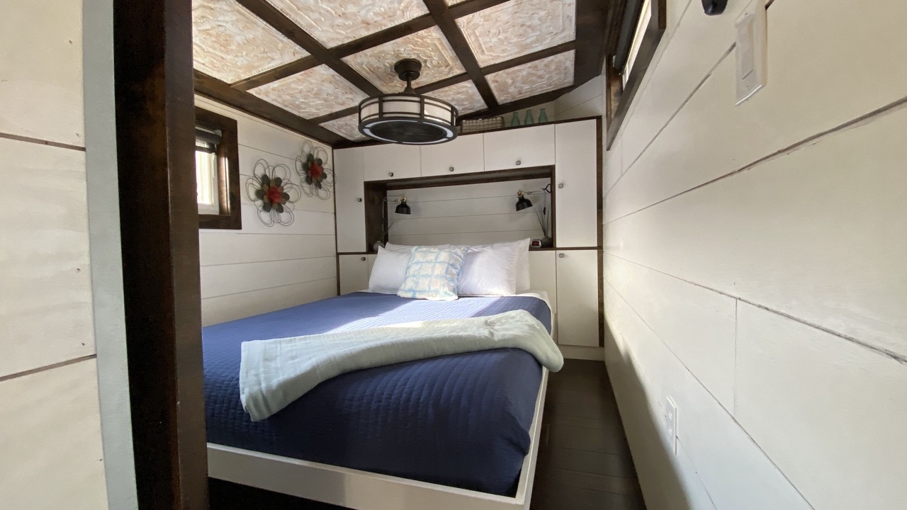 Photo of Bedroom in Lyons