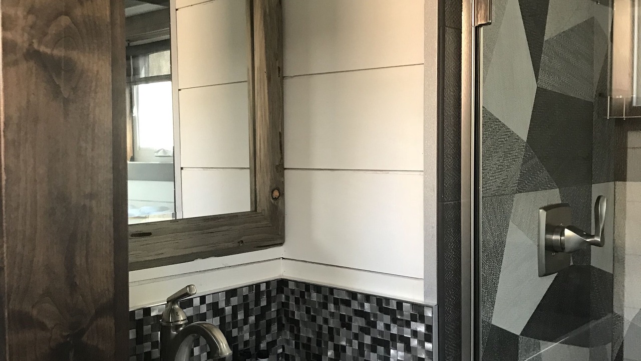 Photo of Bathroom in Lyons