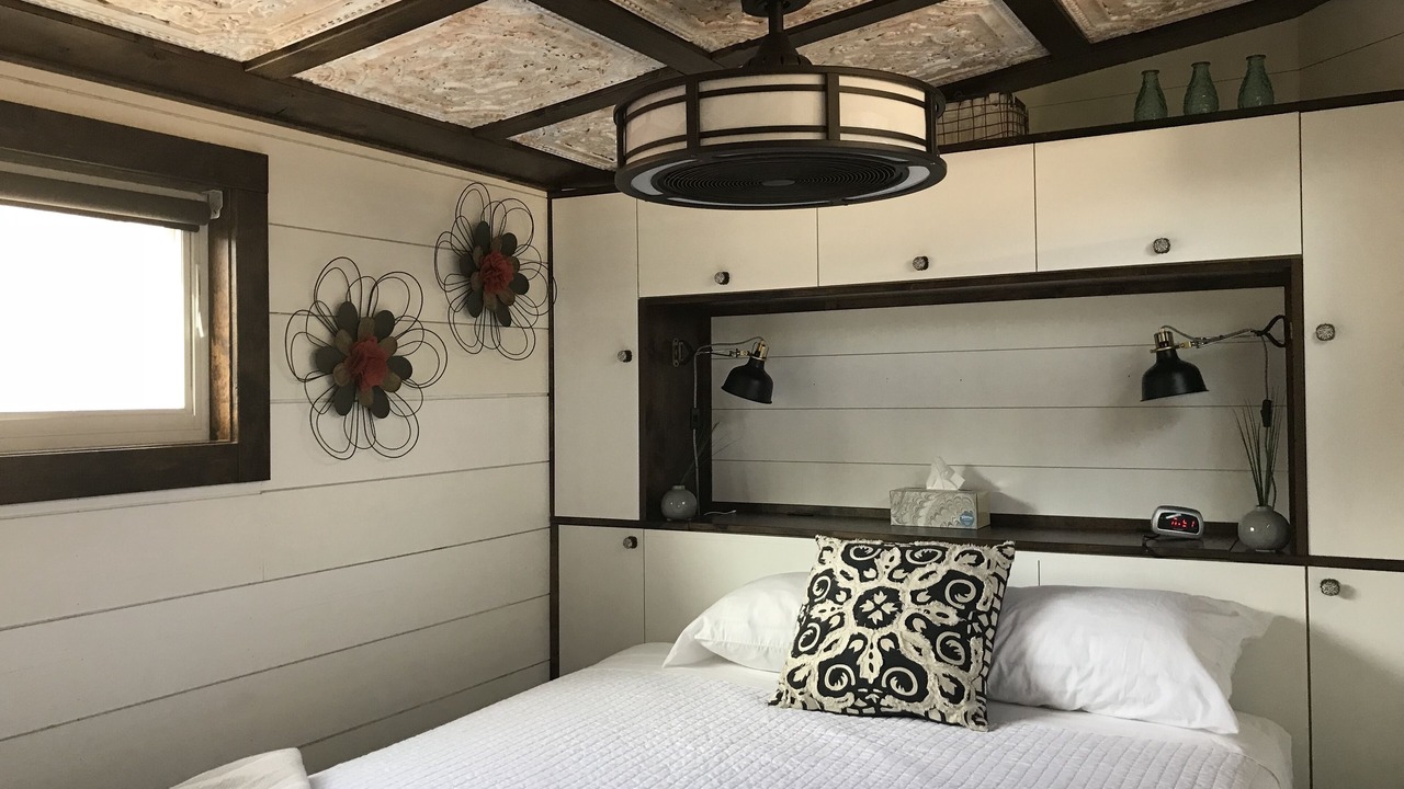 Photo of Bedroom in Lyons