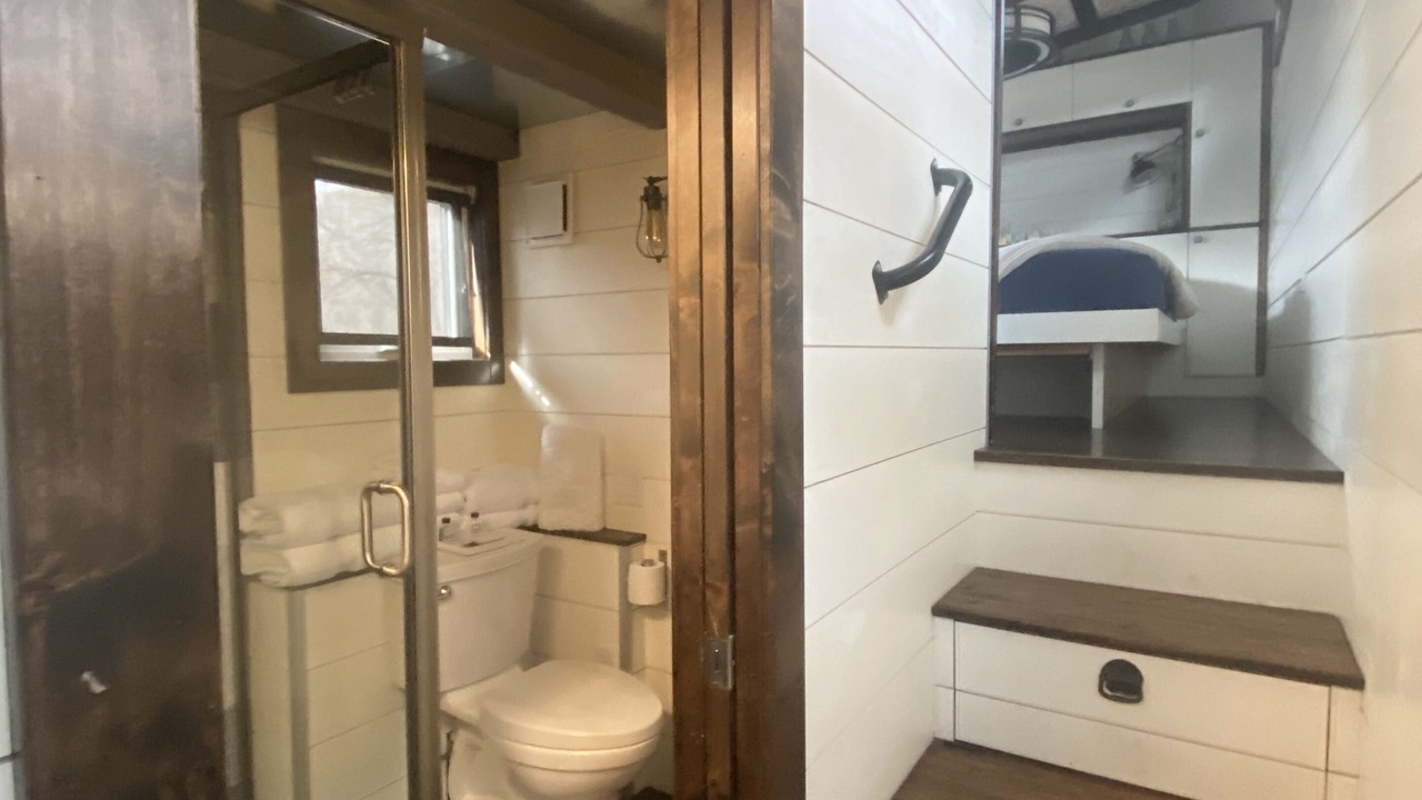 Photo of Bathroom in Lyons