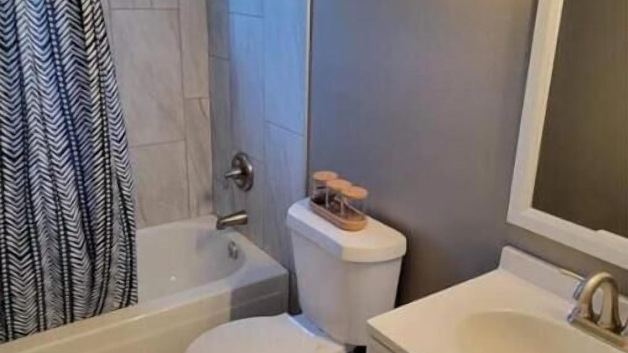 Photo of Bathroom in Monument