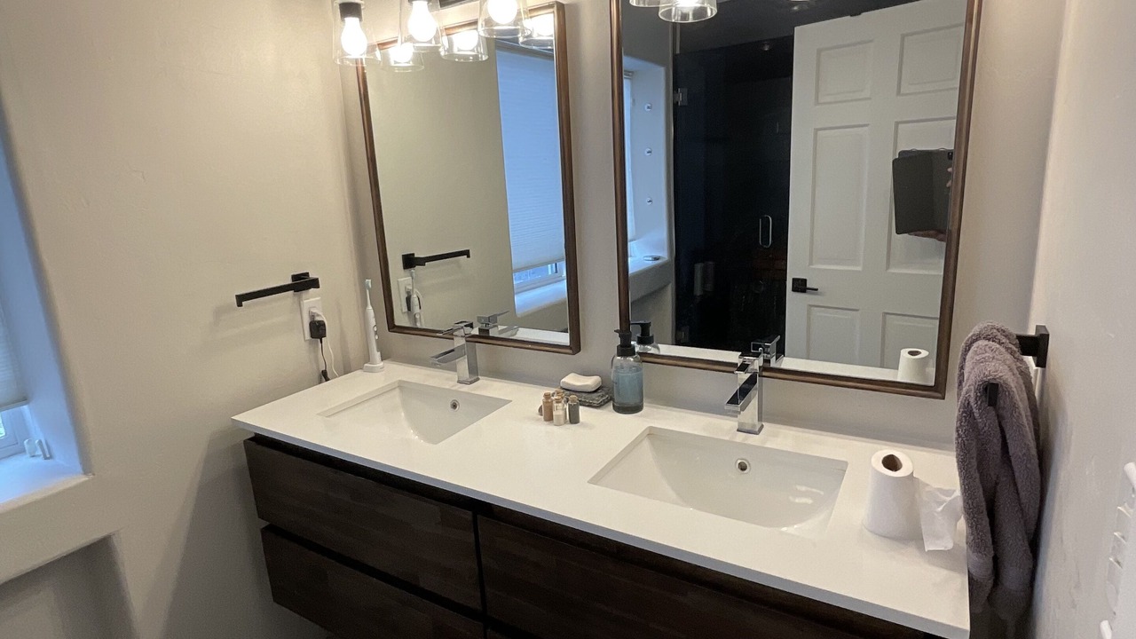 Photo of Bathroom in Carbondale