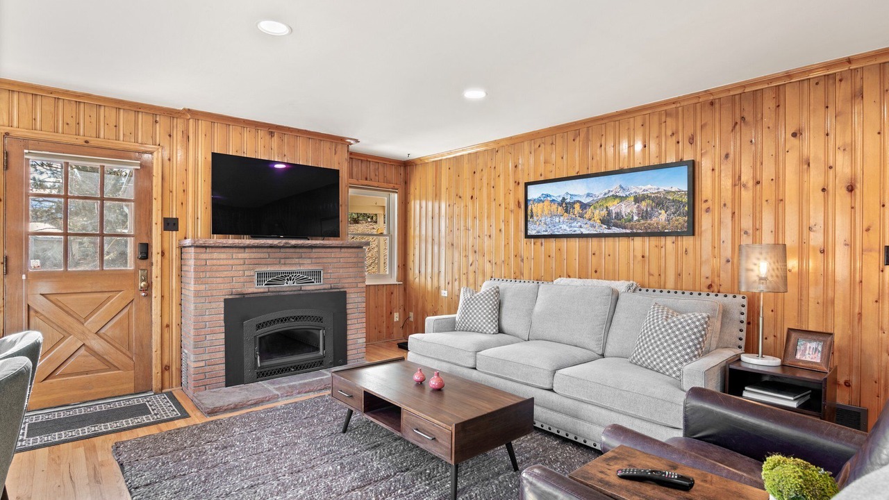 Photo of Livingroom in Kerr Gulch