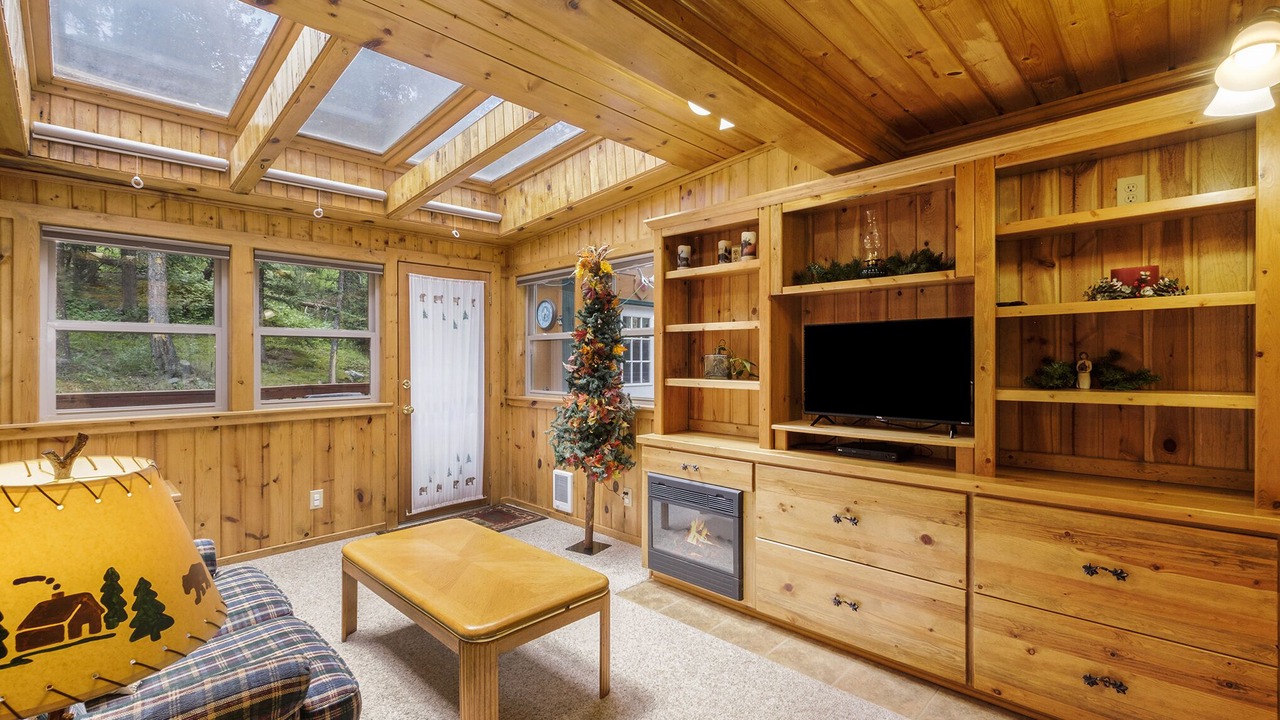Photo of Livingroom in Larimer County