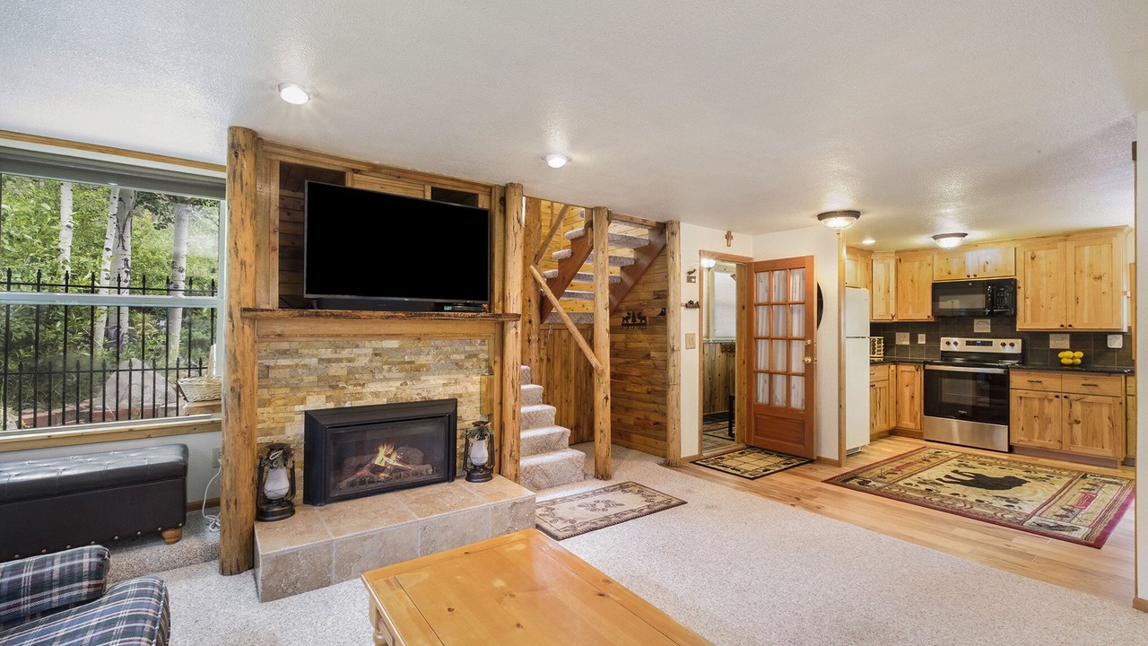 Photo of Livingroom in Larimer County