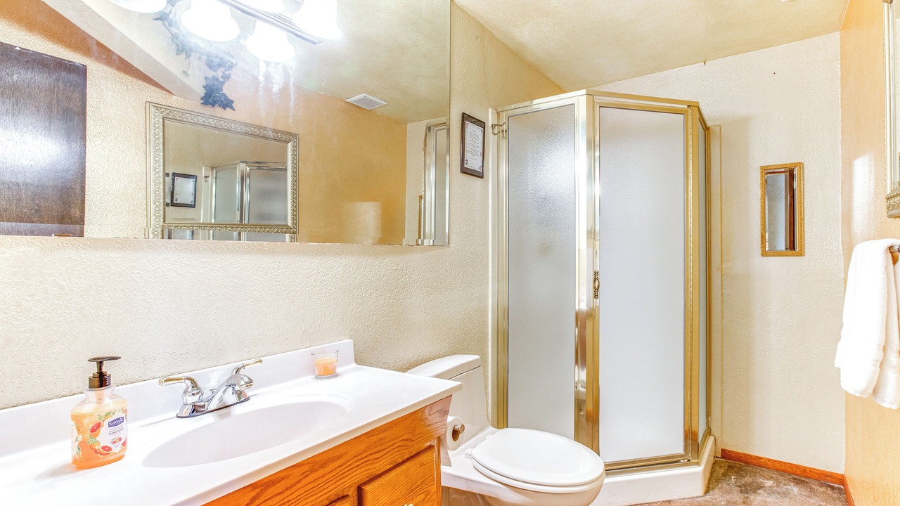 Photo of Bathroom in Twin Lakes