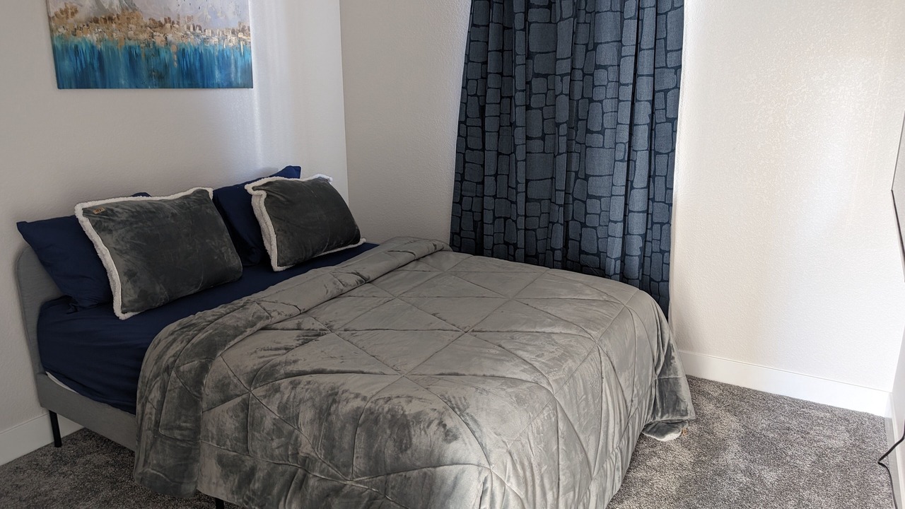 Photo of Bedroom in Rainbow Ridge