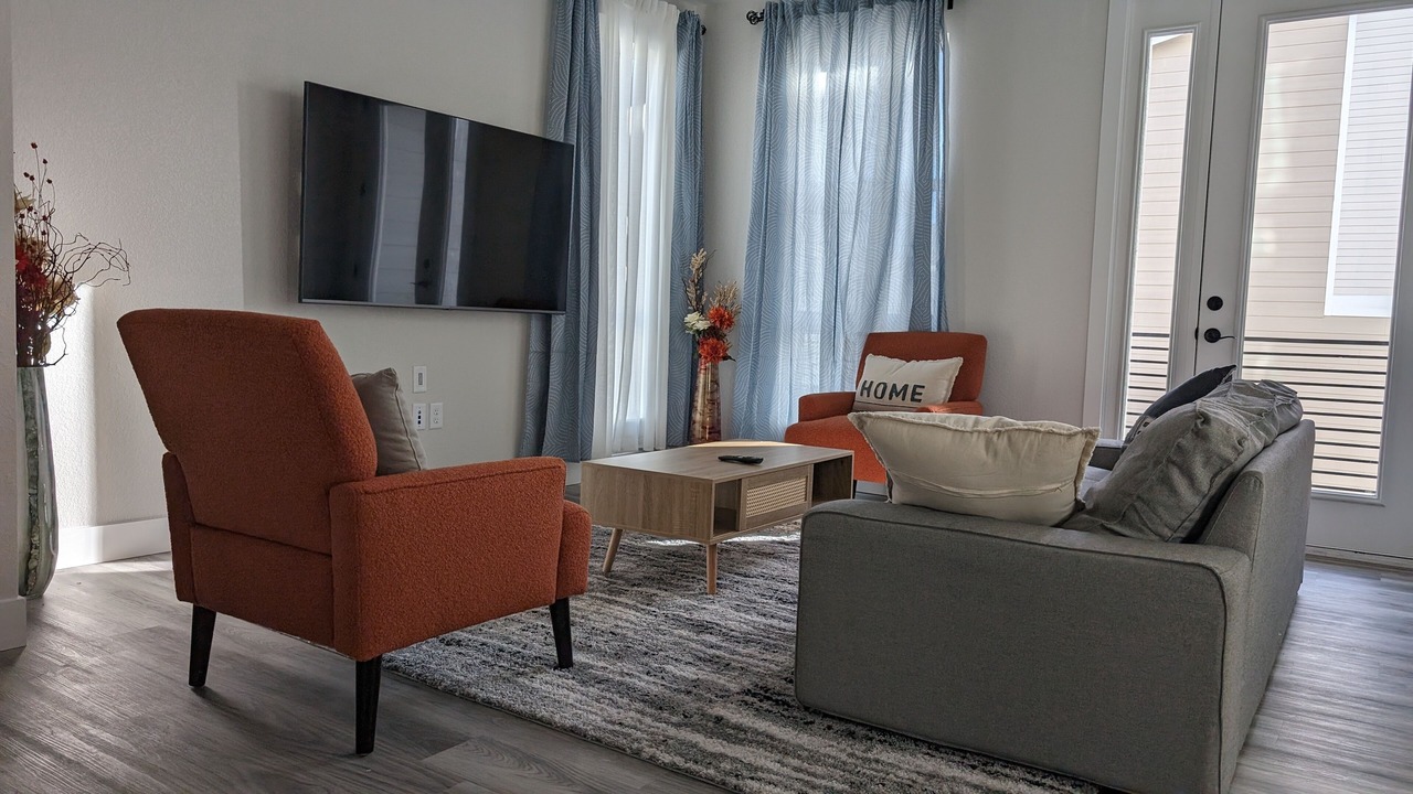Photo of Livingroom in Rainbow Ridge