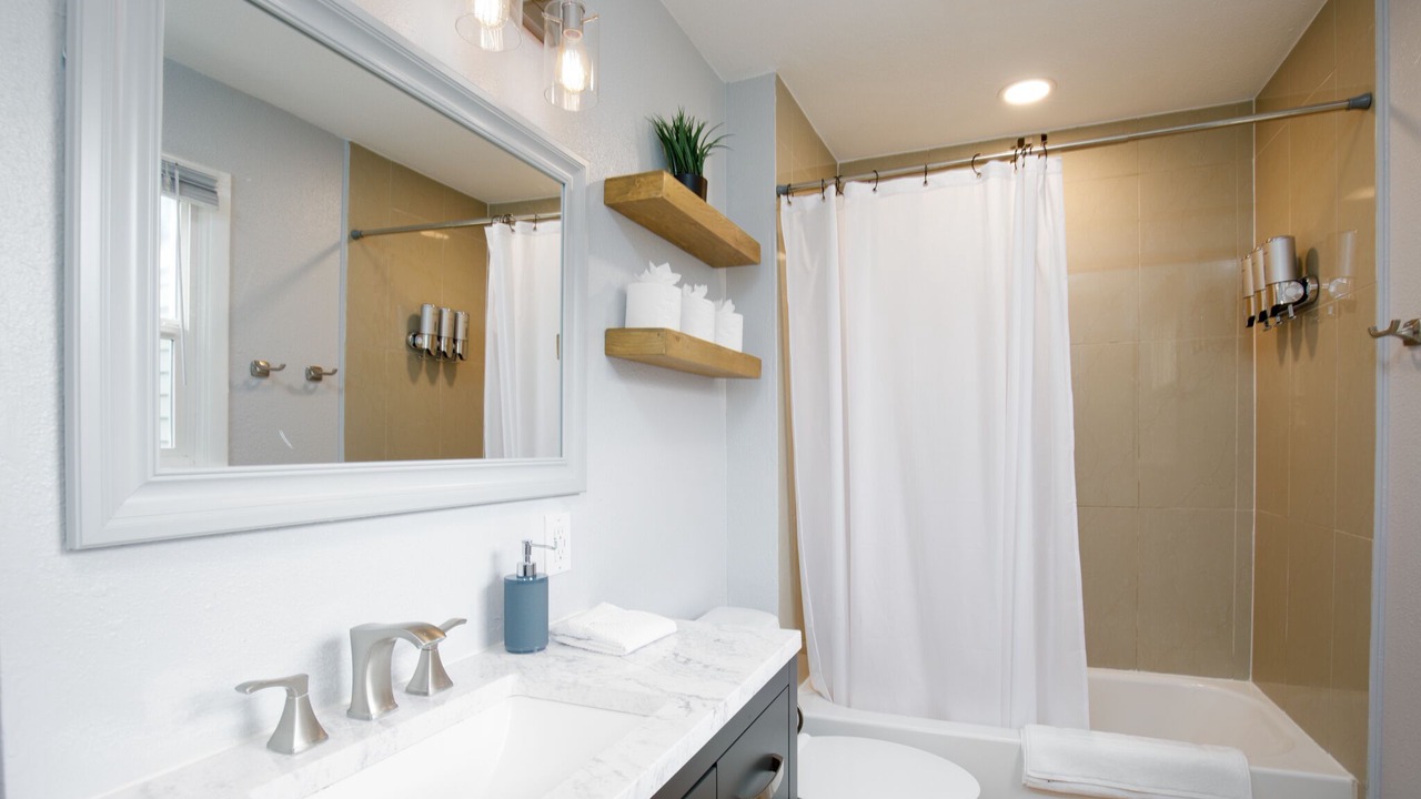 Photo of Bathroom in Barnum West