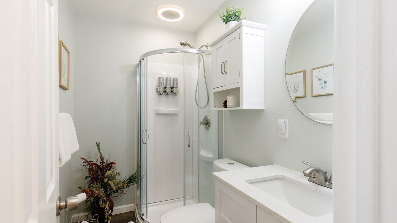 Photo of Bathroom in Barnum West